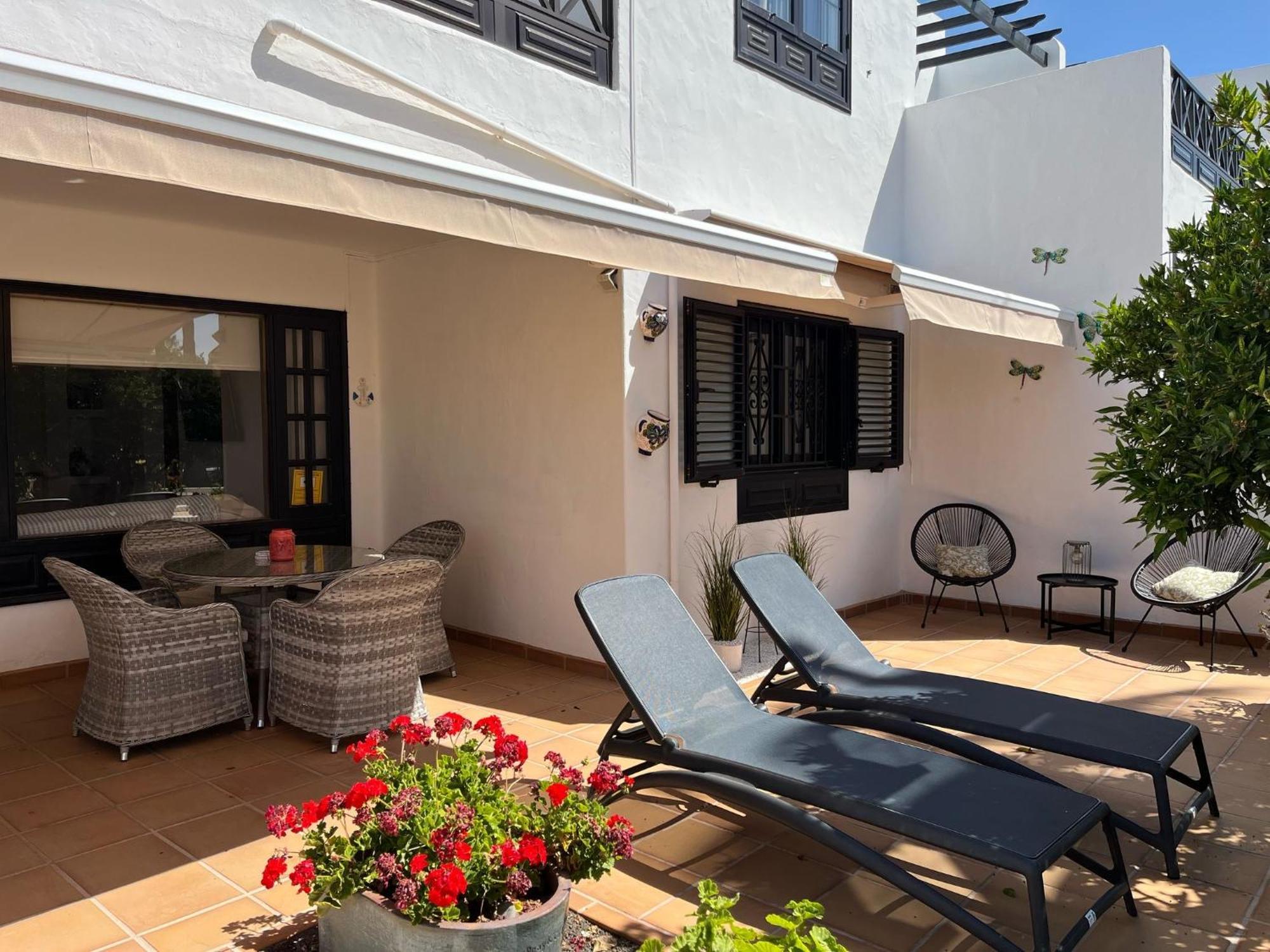 Casa Mo, 2 Bedroom Apartment Close To The Beach Puerto del Carmen  Buitenkant foto